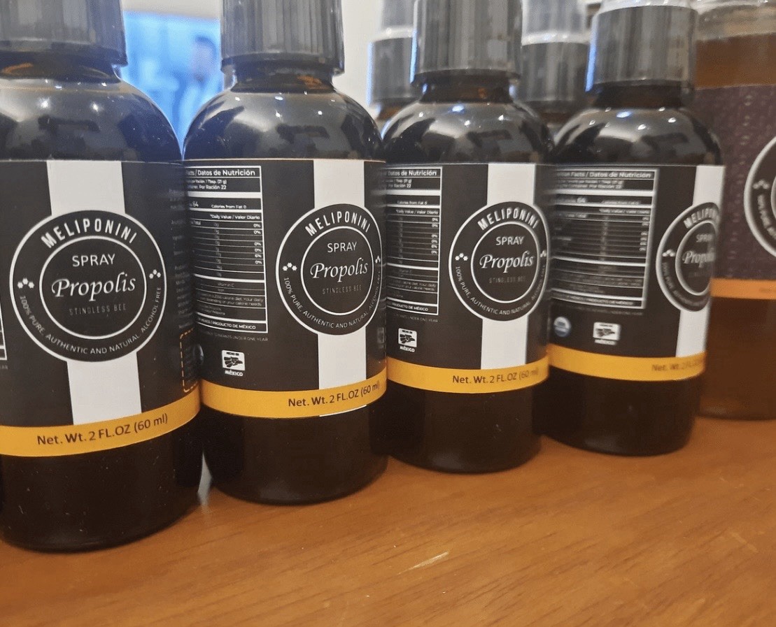 MELIPONA ® Alcohol-Free Propolis Spray 2 fl oz & Free One Dropper 0.5 fl oz Set