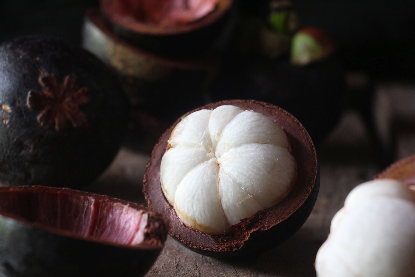 Skin Rejuvenation – MANGOSTEEN COMPLEX – Supporting Skin Health – 1B 60 Caps